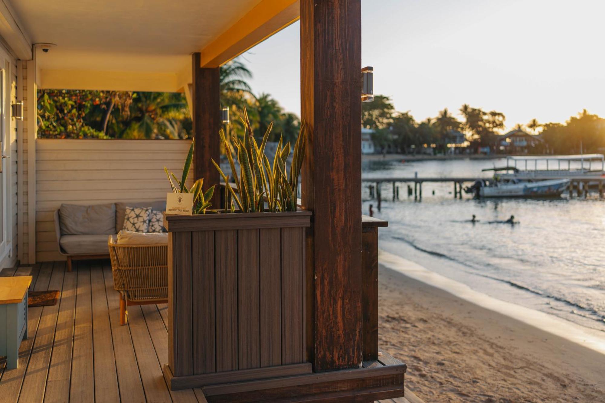 The Beach House Boutique Hotel West End Exterior photo